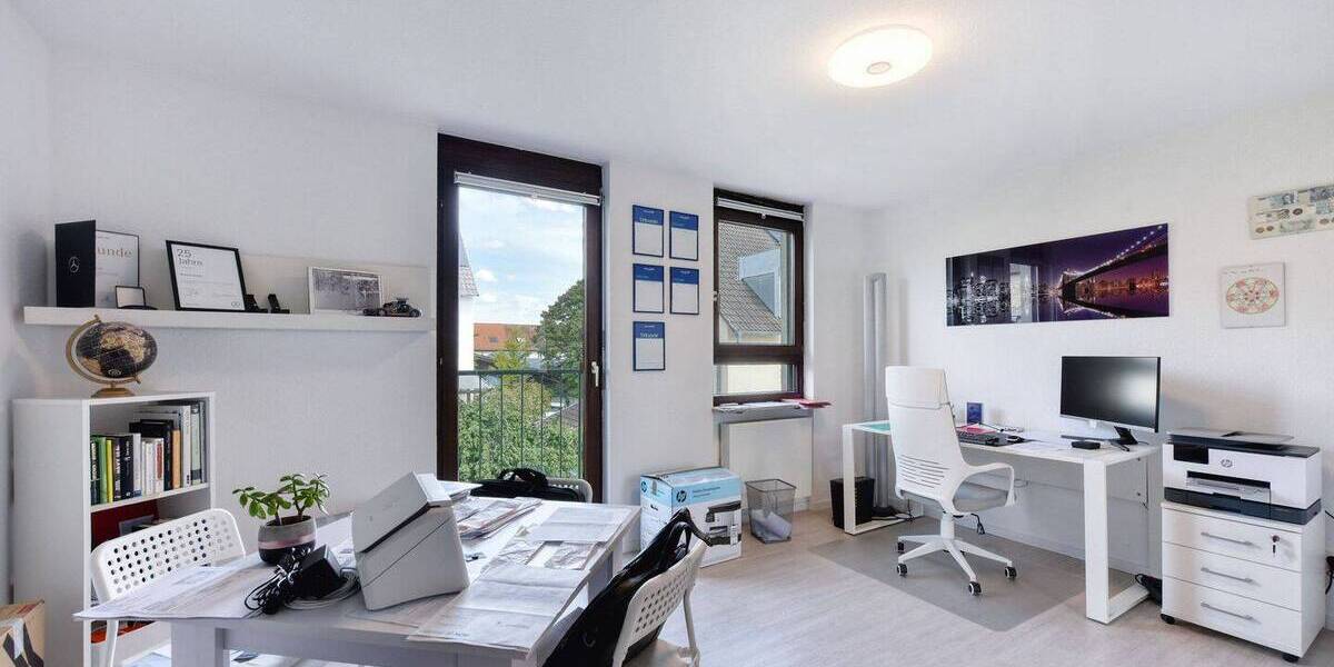 +++ TOP gepflegt & modernisiert - sonnig & ruhig - 1-Fam.-REH - 2 Bäder mit Fenster - Hobbyraum, Pelletkamin, EBK, TG... 5 zimmer