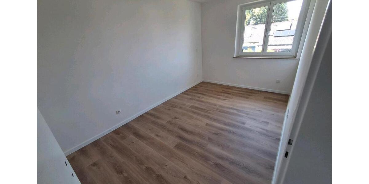 Hochparterre Esslingen am Neckar Pliensauvorstadt - 3 Zimmer, 65 m&sup2;, 299.000&euro; | Angebot:26989693