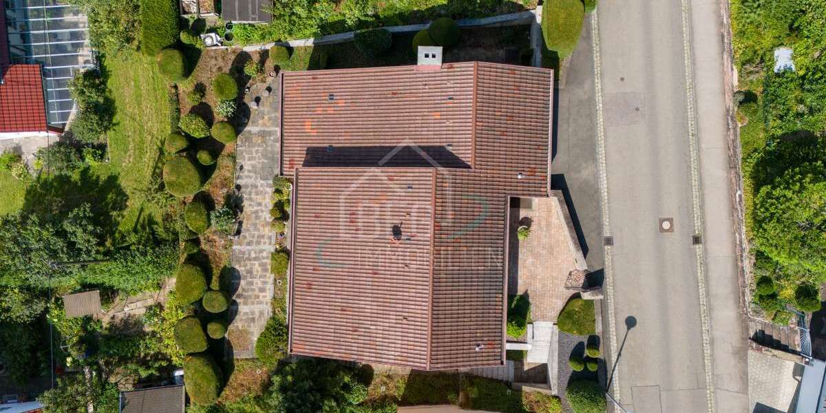 Einfamilienhaus Nürtingen - 6 Zimmer, 277 m&sup2;, 649.000&euro; | Angebot:26833588