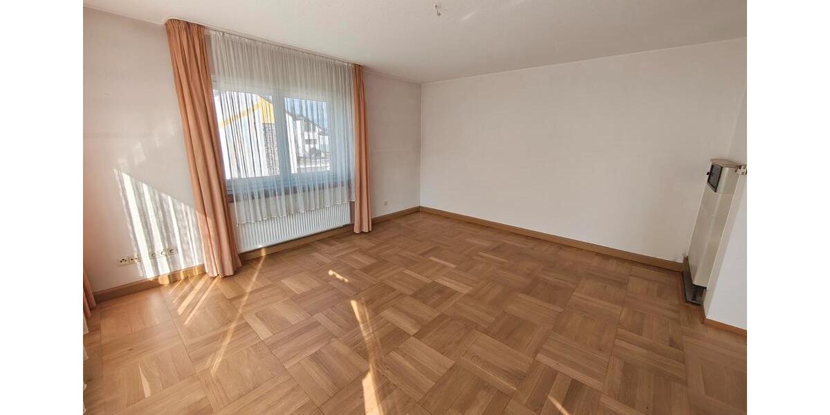 Etagenwohnung Leonberg - 3 Zimmer, 87 m&sup2;, 910&euro; | Angebot:26249345