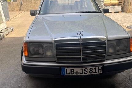 Mercedes-Benz 200 318.172 km 4.500 € Erdmannhausen 71729