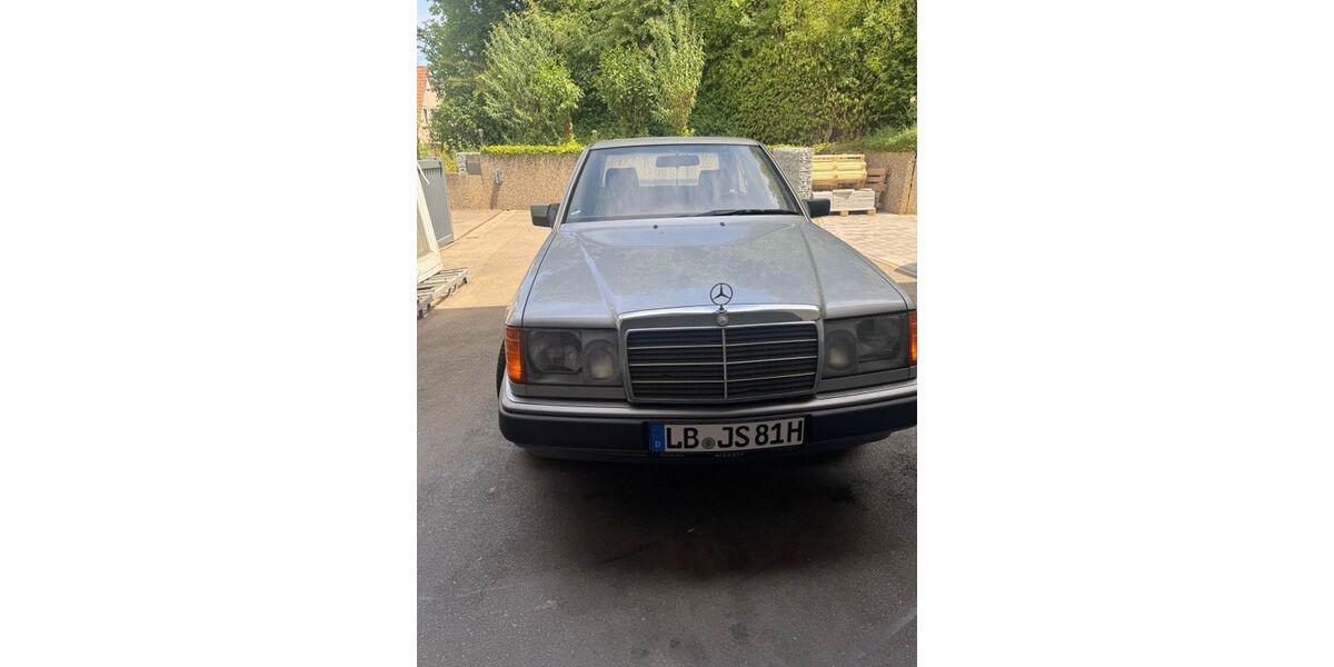 Mercedes-Benz 200 318.172 km 4.500 € Erdmannhausen 71729