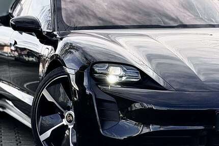 Porsche Taycan 9.300 km 102.900 &euro; Ebersbach an der Fils 73061