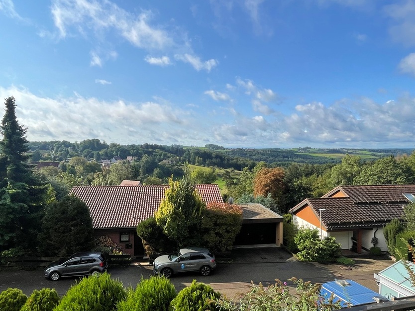 Einfamilienhaus mit Einliegerwohnung und traumhafter Aussicht in Althütte 7 zimmer