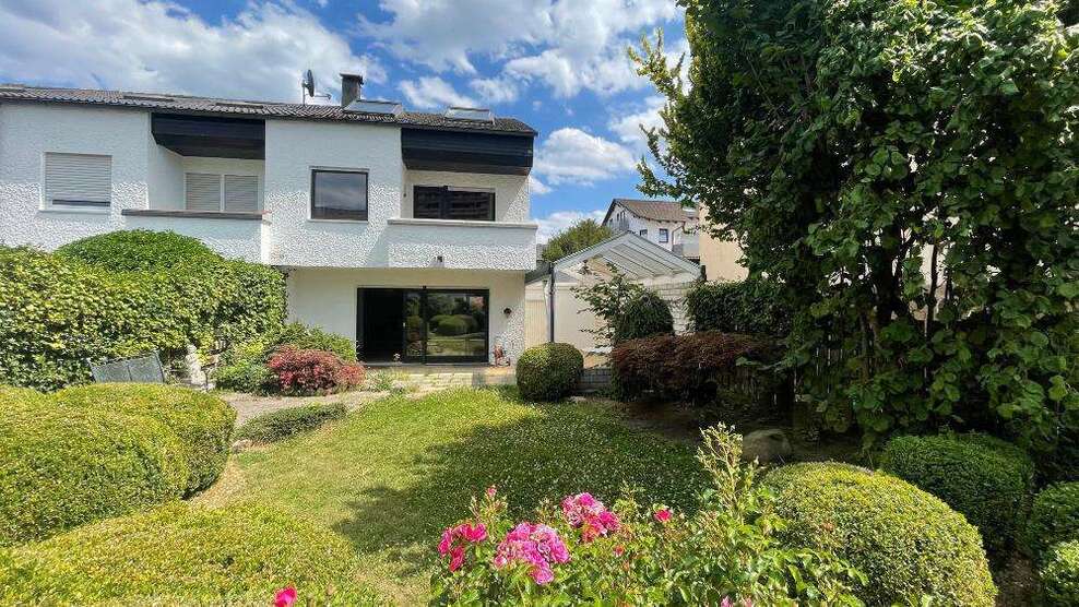 Haus zum Kaufen in Böblingen 630.000 € 143 m²
