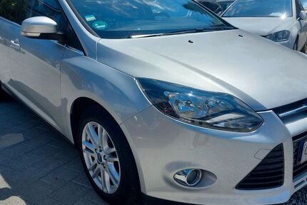Ford Focus 152.841 km 4.500 € Fellbach 70736