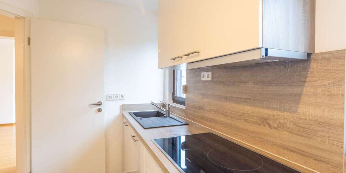 Haus zum Kaufen in Stuttgart 1.720.000 € 340 m² 16 zimmer