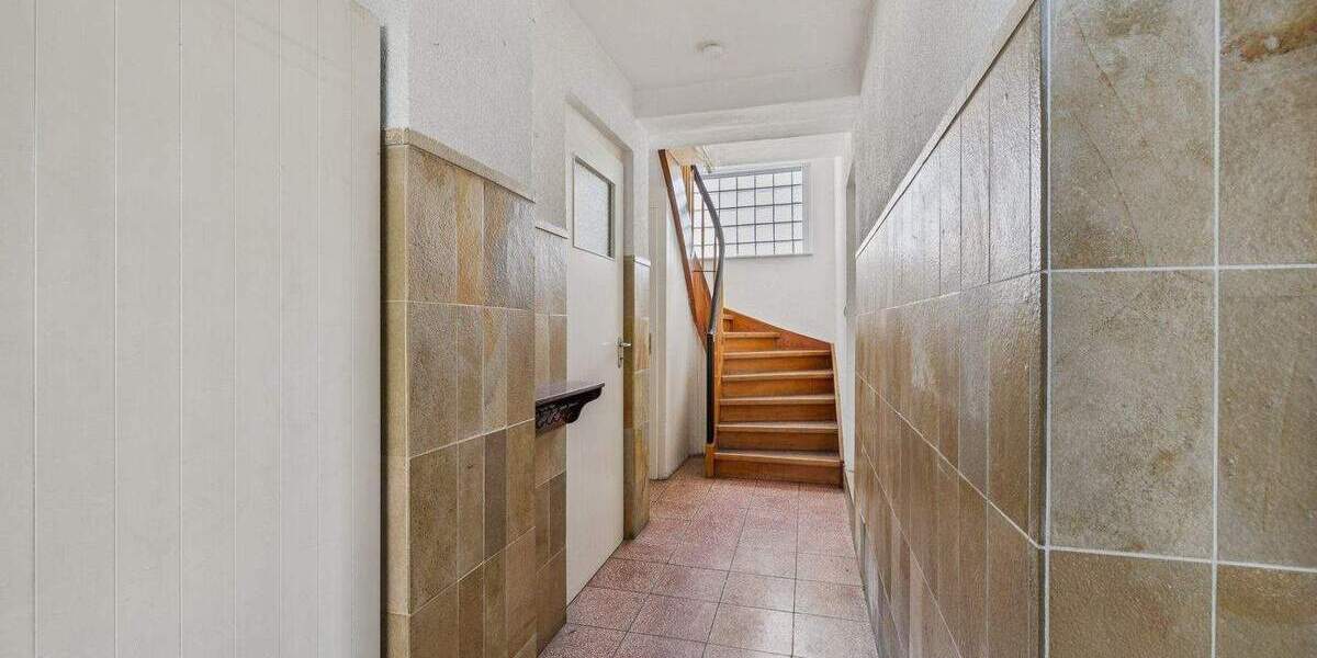 Einfamilienhaus mit Garage und großem Entwicklungspotenzial 4 zimmer