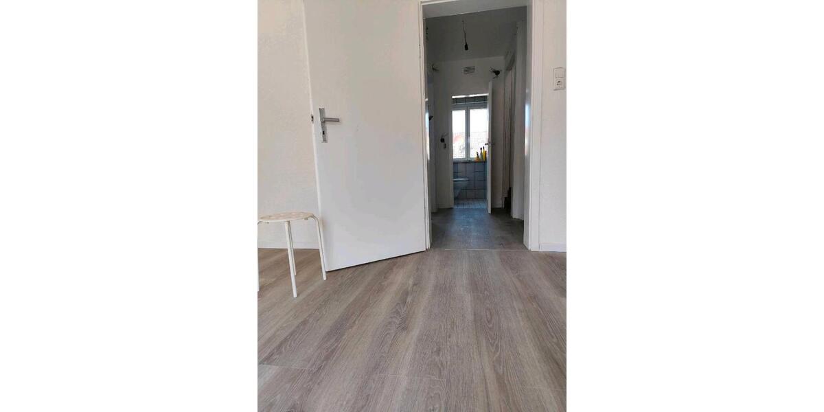 Reihenhaus Esslingen am Neckar Pliensauvorstadt - 4 Zimmer, 106 m&sup2;, 1.450&euro; | Angebot:26296303