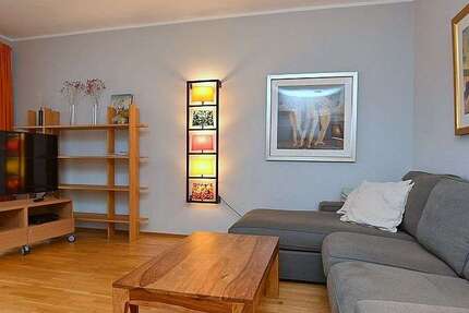 Wohnung zum Mieten in Stuttgart 1.990 € 71 m² 3 zimmer