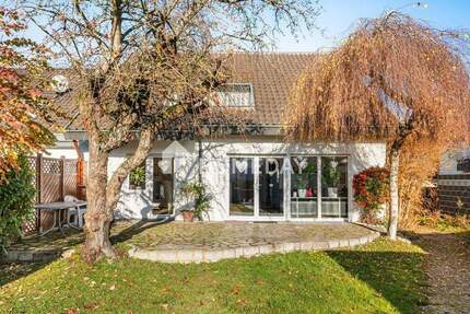 Willkommen im Familienglück: Helle Doppelhaushälfte mit Gartenidylle 6 zimmer