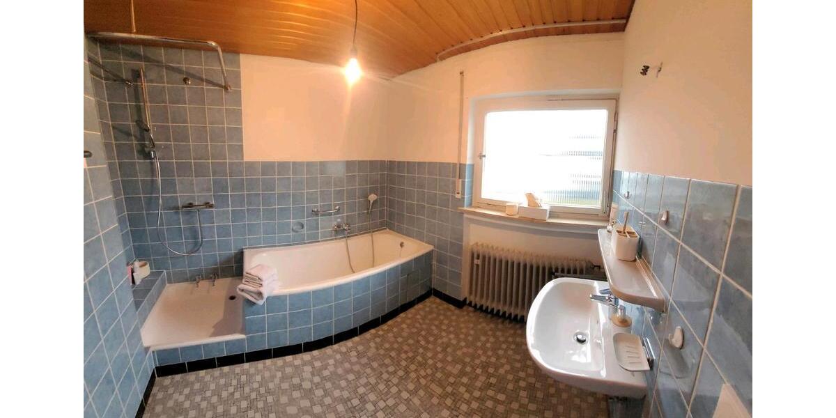 Mehrfamilienhaus, Wohnhaus Urbach - 6 Zimmer, 145 m&sup2;, 2.290&euro; | Angebot:24585306