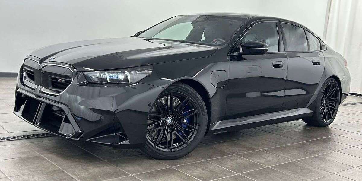 BMW M5 16.000 km 122.570 &euro; Fellbach 70736