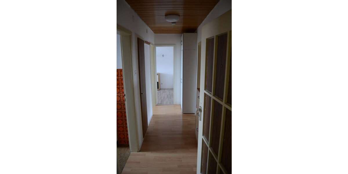 Etagenwohnung Stuttgart Zuffenhausen - 3 Zimmer, 62 m&sup2;, 270.000&euro; | Angebot:26630321