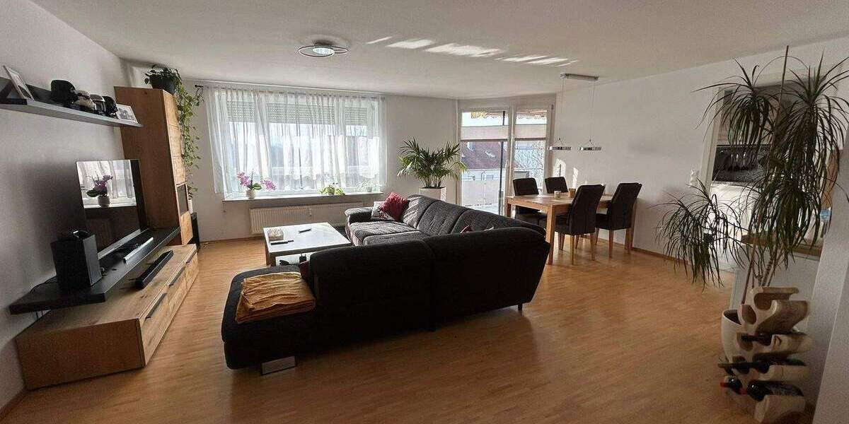 Etagenwohnung Plochingen Lettenäcker - 4 Zimmer, 108 m&sup2;, 1.390&euro; | Angebot:25666391