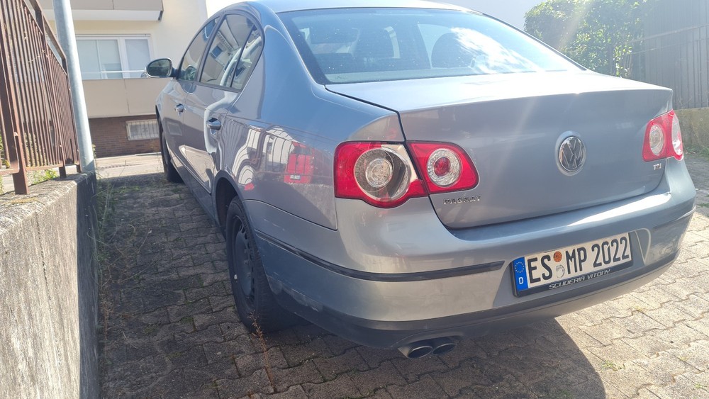 VW Passat 171.000 km 2.499 € Filderstadt 70794