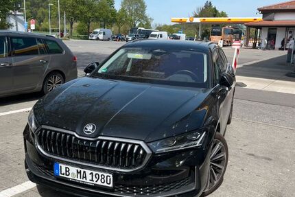 Skoda Superb 74.500 km 34.900 &euro; Stuttgart 70327