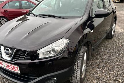 Nissan Qashqai 180.700 km 7.399 &euro; MÖNSHEIM 71297