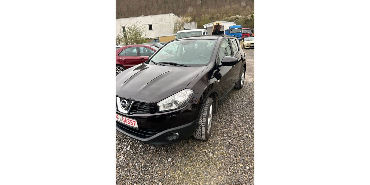 Nissan Qashqai 180.700 km 7.399 &euro; MÖNSHEIM 71297