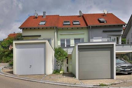 Sehr gepflegtes Reihenmittelhaus in familienfreundlicher Lage