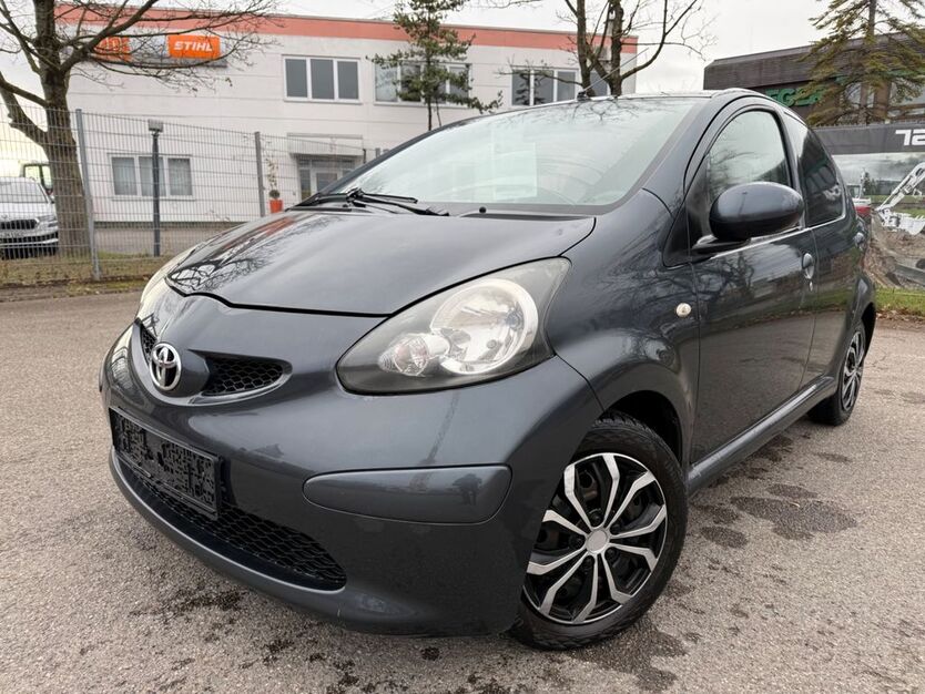 Toyota Aygo (X) 186.000 km 2.490 € MÖGLINGEN 71696