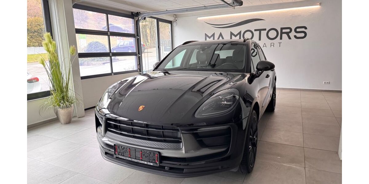 Porsche Macan 29.900 km 66.200 &euro; Waldenbuch 71111