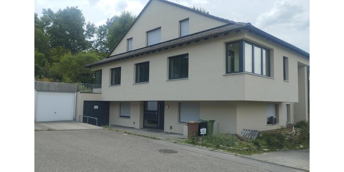 Dachgeschoßwohnung Stuttgart Mühlhausen - 2.5 Zimmer, 925&euro; | Angebot:23670752