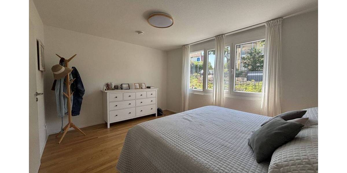 Reihenmittelhaus Freiberg am Neckar / Heutingsheim Heutingsheim - 4 Zimmer, 134 m&sup2;, 2.100&euro; | Angebot:26917533