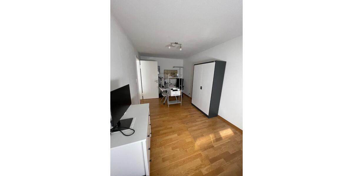 Gehobene 3,5-Zimmer Wohnung mit Süd-Balkon, EBK & Garage in Stgt 3.5 zimmer