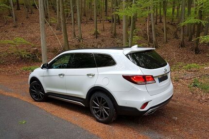 Hyundai Grand Santa Fe