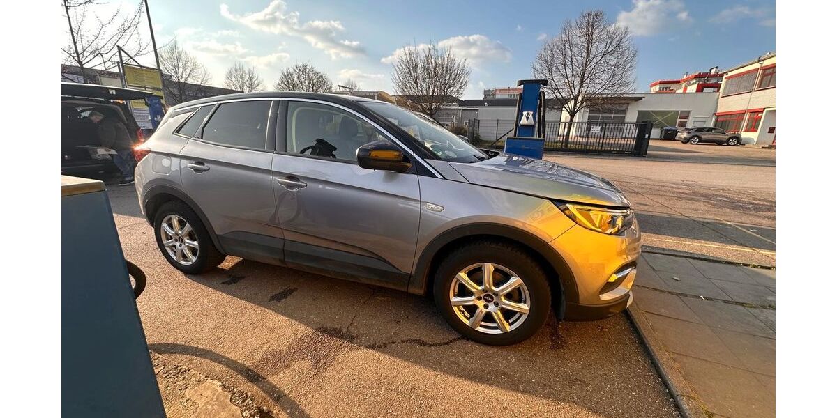 Opel Grandland (X) 81.000 km 18.500 &euro; Stuttgart 70372