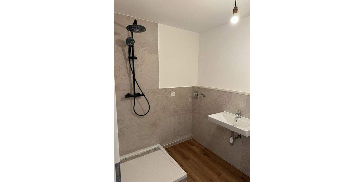 Terrassenwohnung Esslingen-Oberesslingen Oberesslingen - 2 Zimmer, 68 m&sup2;, 269.000&euro; | Angebot:25836846