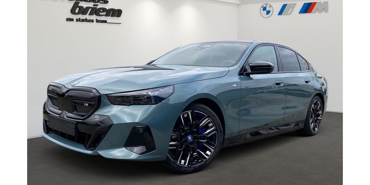 BMW i5 8.900 km 87.844 € Nürtingen 72622