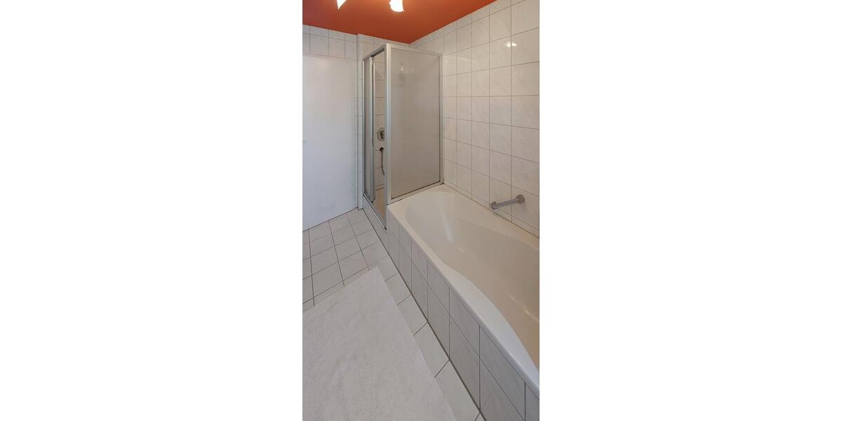 Erdgeschoßwohnung Marbach am Neckar - 4.5 Zimmer, 89 m&sup2;, 1.220&euro; | Angebot:26383042