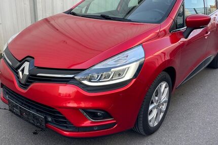 Renault Clio 142.000 km 8.490 &euro; Böblingen 71034