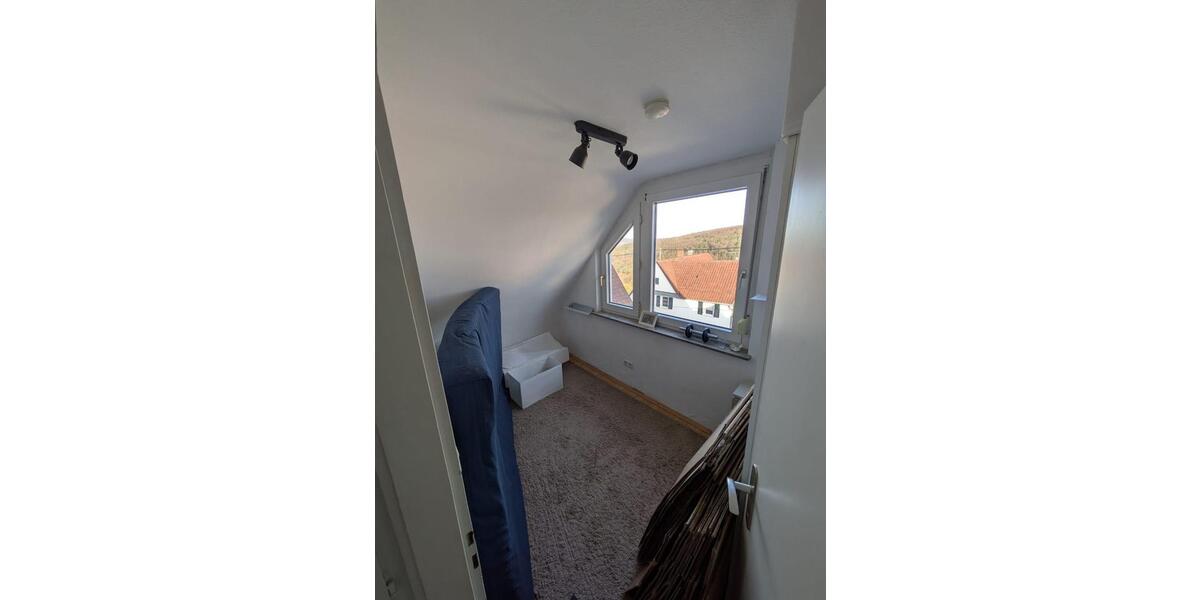 Dachgeschoßwohnung Stuttgart Sillenbuch - 3.5 Zimmer, 66 m&sup2;, 935&euro; | Angebot:26296437