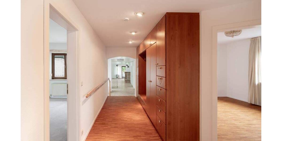 PROVISIONSFREI Grosszügige exklusive Wohnung, mit 2 Garagen in Zentrumsnähe Fellbach Rathaus 5 zimmer