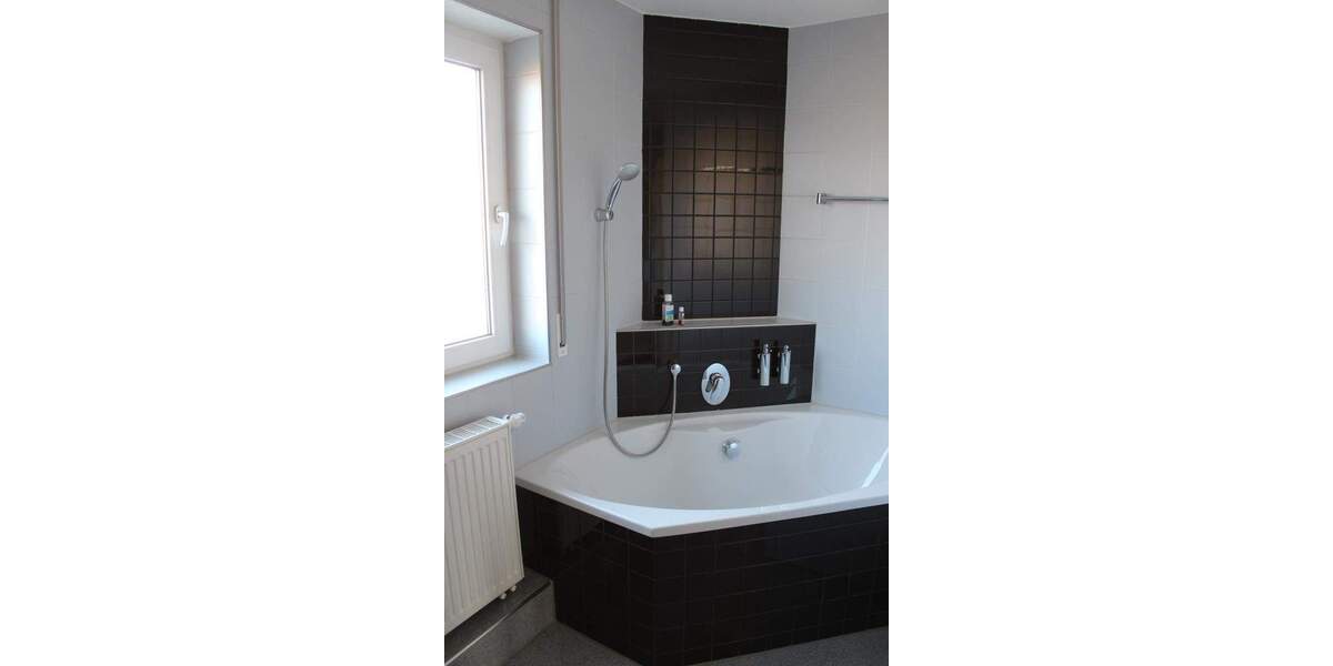 Etagenwohnung Nufringen - 3 Zimmer, 101 m&sup2;, 1.370&euro; | Angebot:24667053