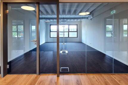Moderne Büros mit großzügigen Fensterfronten - provisionsfrei & flexibel - All-in-Miete
