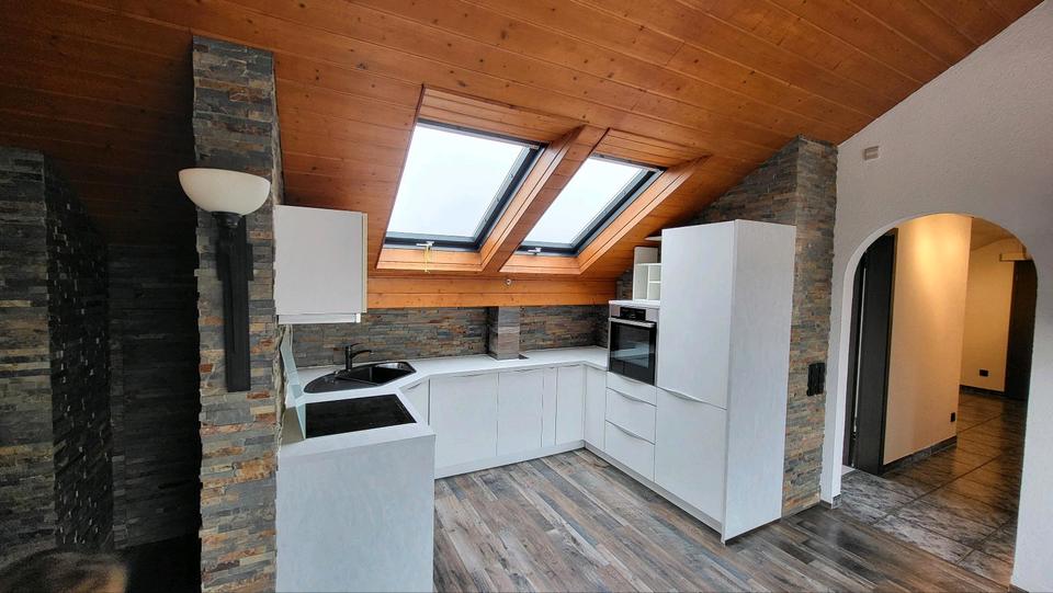 Dachgeschoßwohnung Schwieberdingen - 3.5 Zimmer, 76 m&sup2;, 299.000&euro; | Angebot:24762155