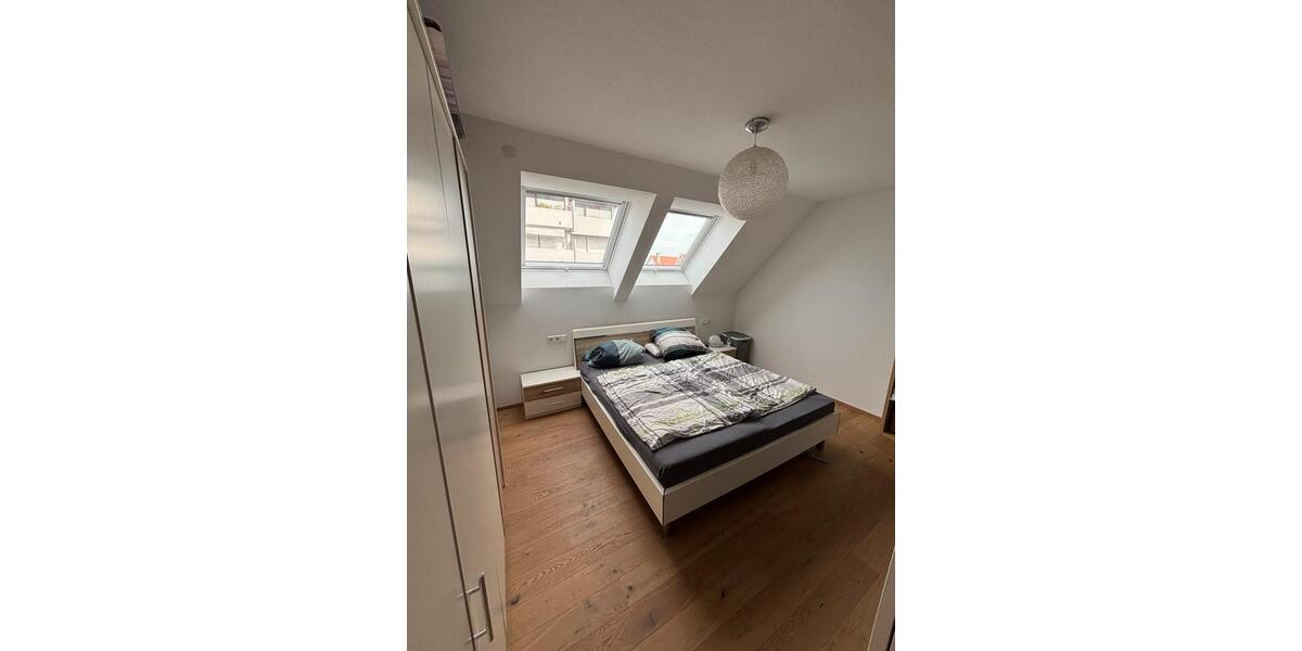 Moderne 4 Zimmer Wohnung mit Balkon, 2 Stellplätze, E-Ladestation 4 zimmer