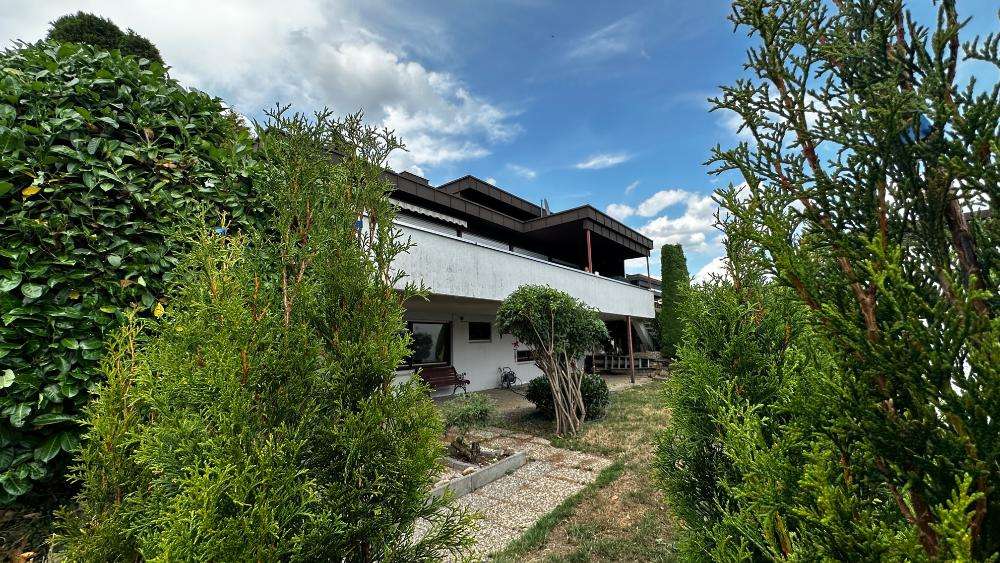 Einfamilienhaus Holzgerlingen - 5 Zimmer, 220 m&sup2;, 3.100&euro; | Angebot:27365770