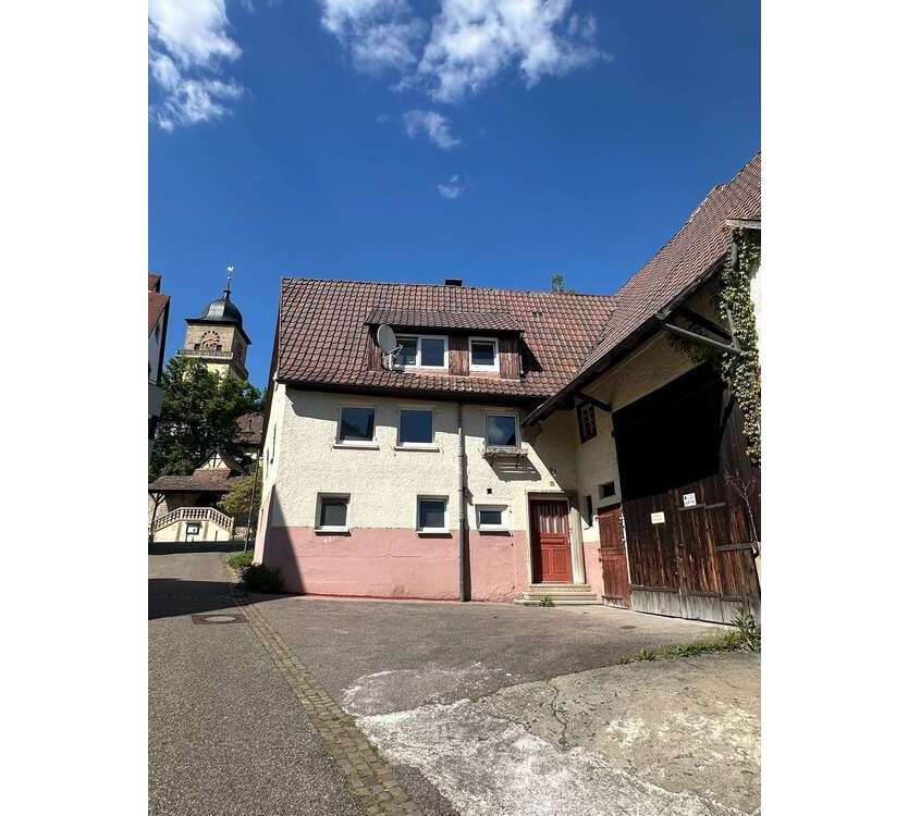 Haus zum Kaufen in Schwieberdingen 850.000 € 330 m²