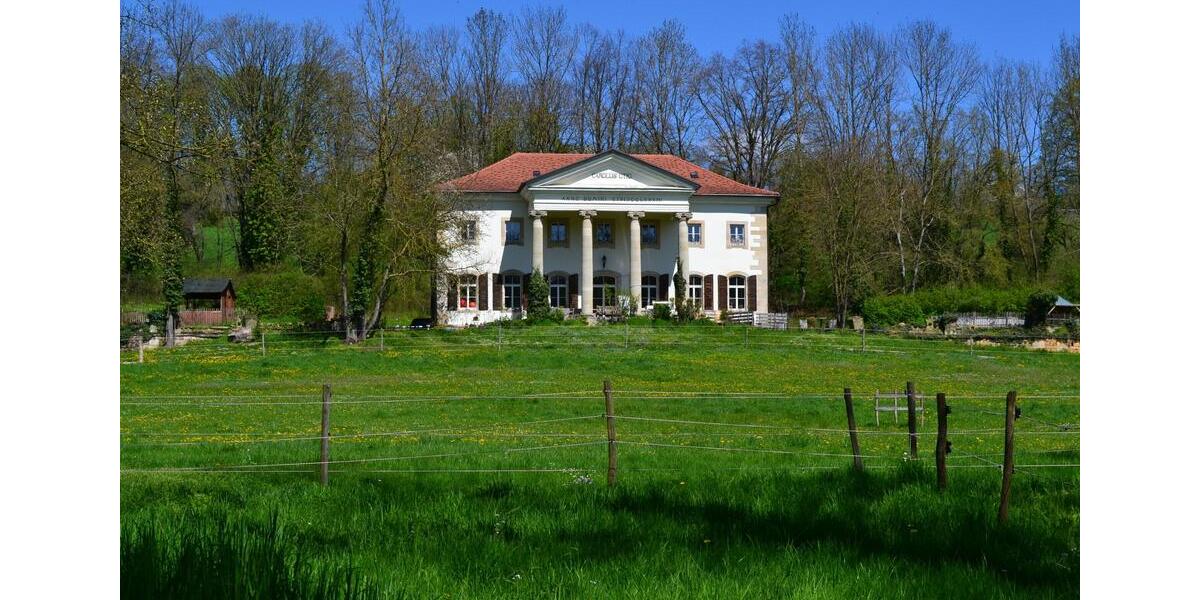 Dachgeschoßwohnung Ostfildern - 3.5 Zimmer, 107 m&sup2;, 1.950&euro; | Angebot:24748873