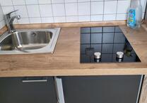 Neu Renovierte schöne 1 - Zimmer Wohnung mit Balkon