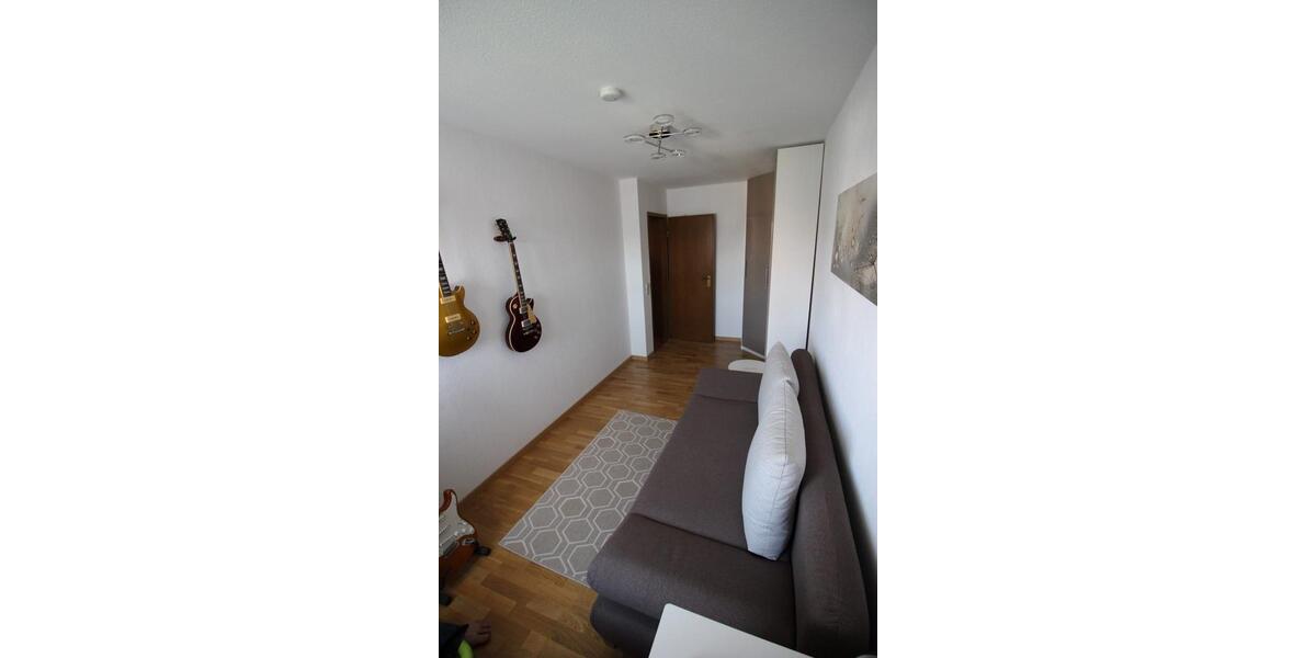 Etagenwohnung Böblingen Dagersheim - 3 Zimmer, 80 m&sup2;, 1.350&euro; | Angebot:26230211