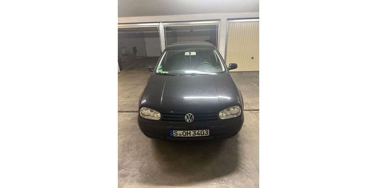 VW Golf 110.330 km 3.200 &euro; Bad Cannstatt 70372