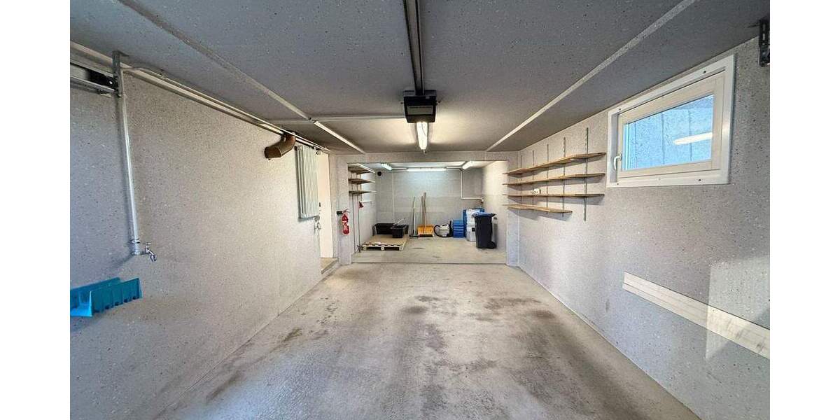 Mehrfamilienhaus, Wohnhaus Nürtingen - 5 Zimmer, 175 m&sup2;, 2.700&euro; | Angebot:24557708