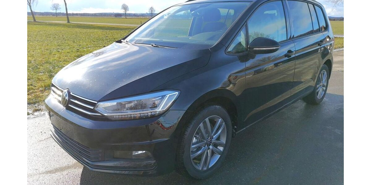 VW Touran 1.200 km 35.290 &euro; Winterbach 73650