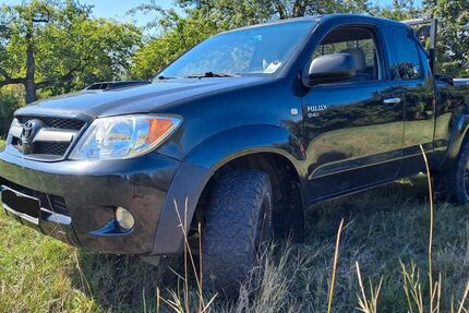 Toyota Hilux 283.000 km 11.000 &euro; Weinstadt 71384